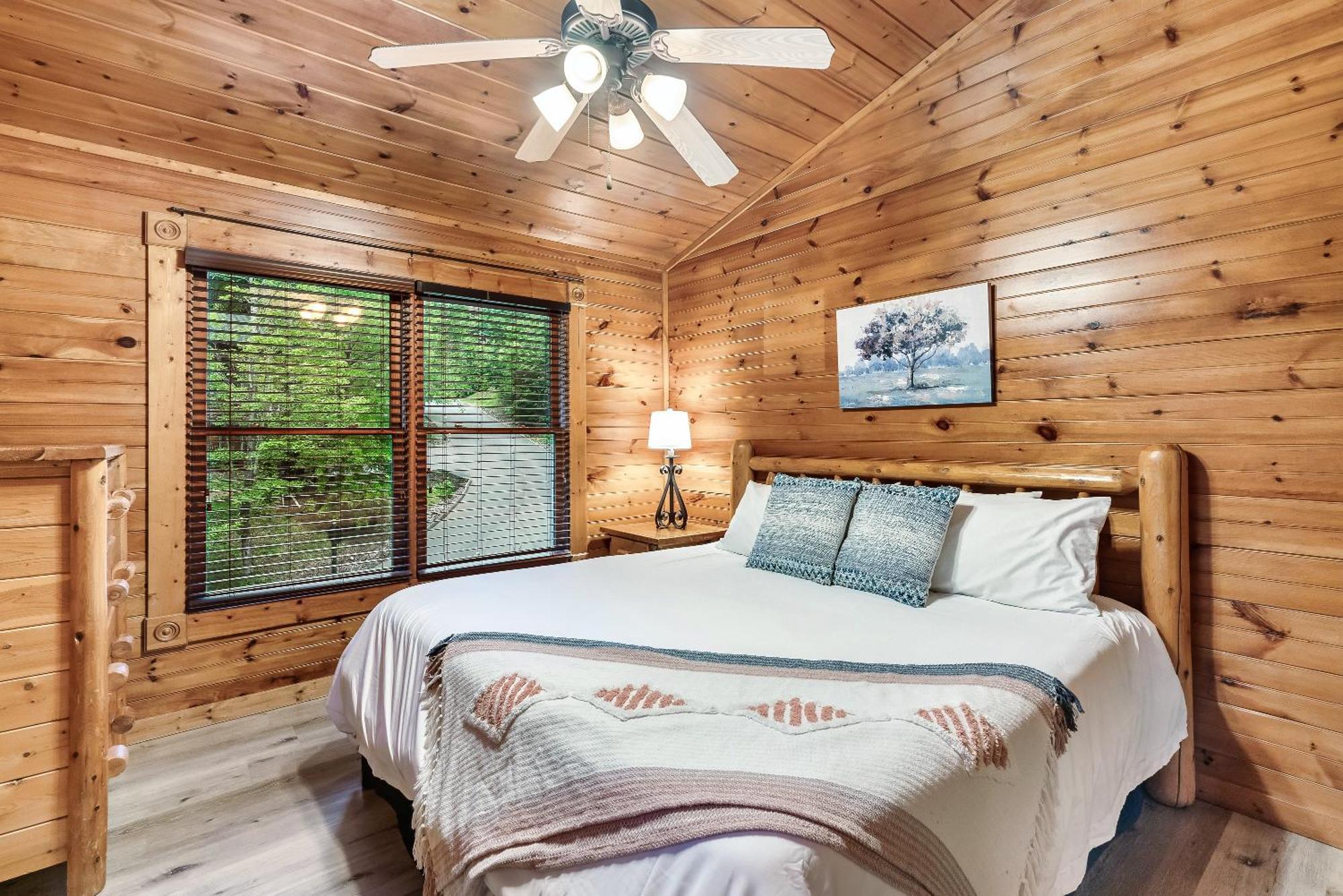 Holiday home And Play At The Ryland: Private Game & Community Pool Retreat