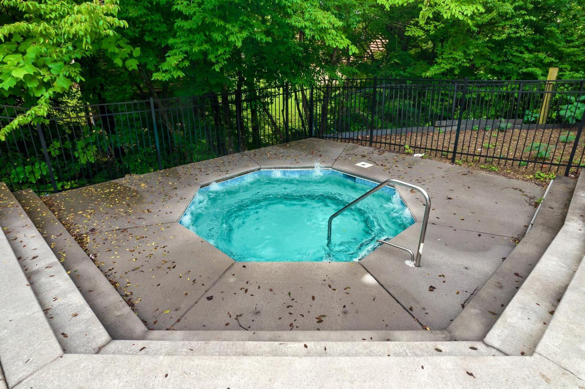 Holiday home And Play At The Ryland: Private Game & Community Pool Retreat Gatlinburg