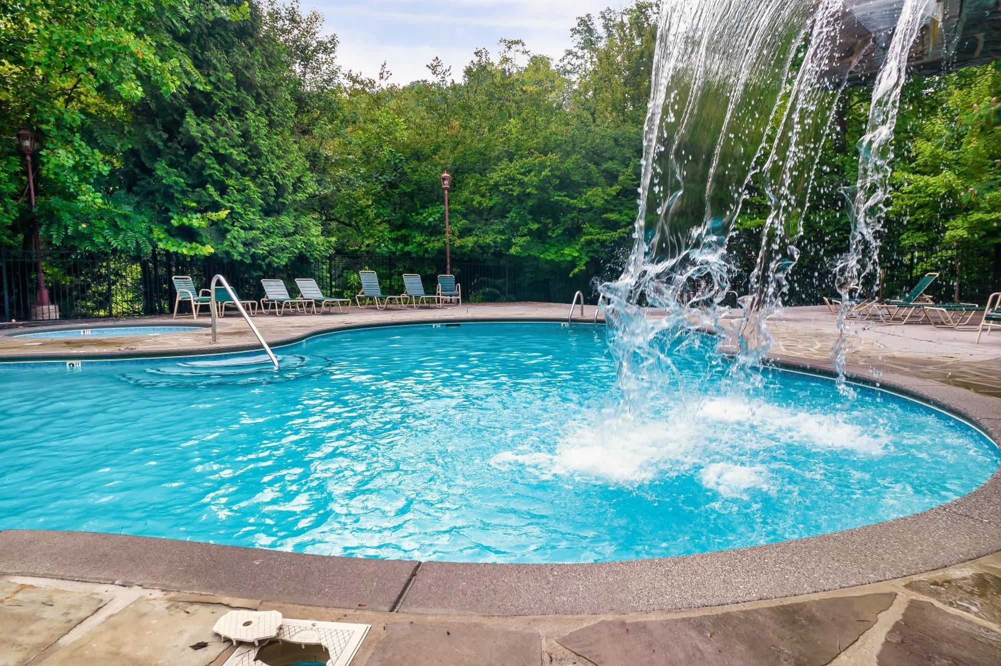 And Play At The Ryland: Private Game & Community Pool Retreat Gatlinburg