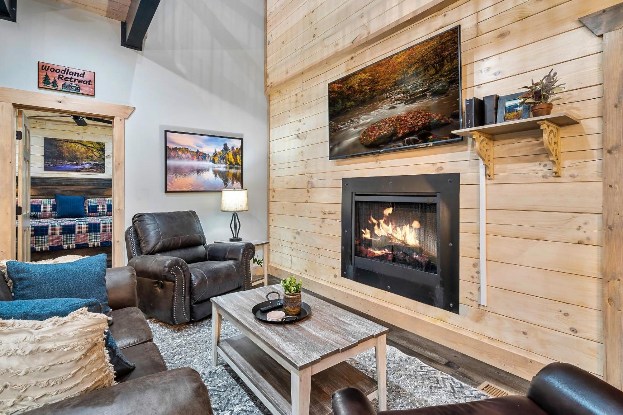 New Luxury Vacation In Smoky - Theater Holiday home *