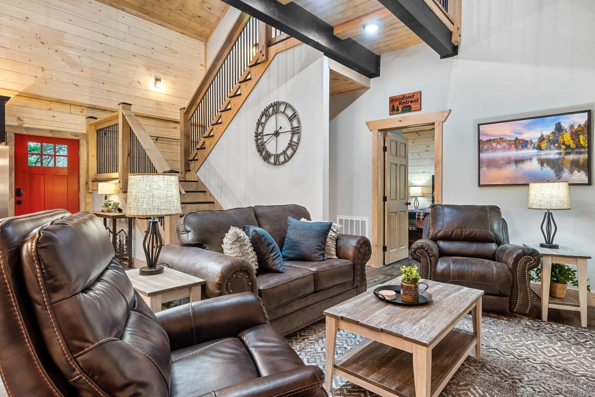 New Luxury Vacation In Smoky - Theater Holiday home Gatlinburg