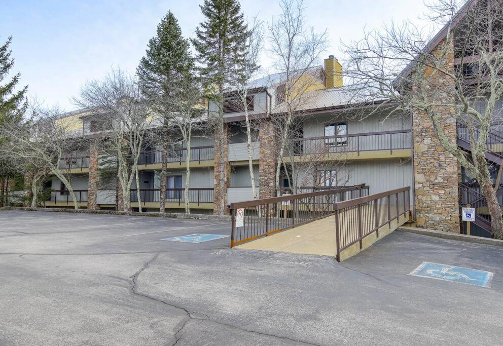 Lux Retro Getaway W/ Ober & Smoky Mtn Views! * Gatlinburg