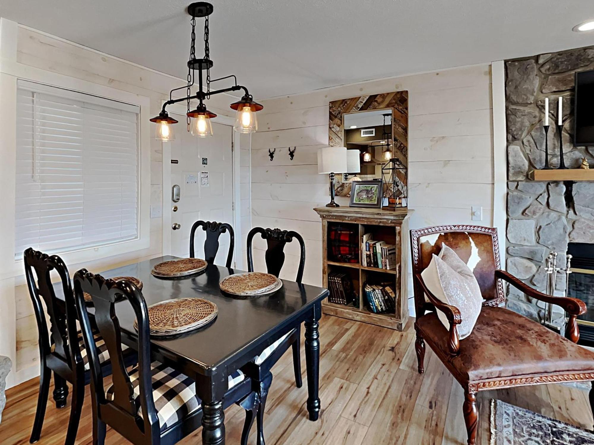 Apartment The Bear Hug - Deer Ridge Mountain E107