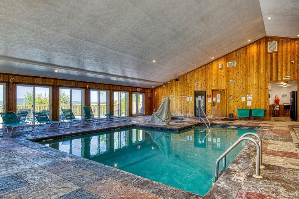 Mountain Escape, Pool, 1089 Free Tickets Each Paid Day, Dollywood And More, Mountain Views Holiday home Gatlinburg