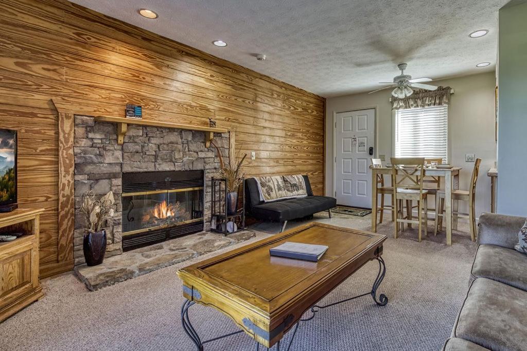 Mountain Escape, Pool, 1089 Free Tickets Each Paid Day, Dollywood And More, Mountain Views Holiday home