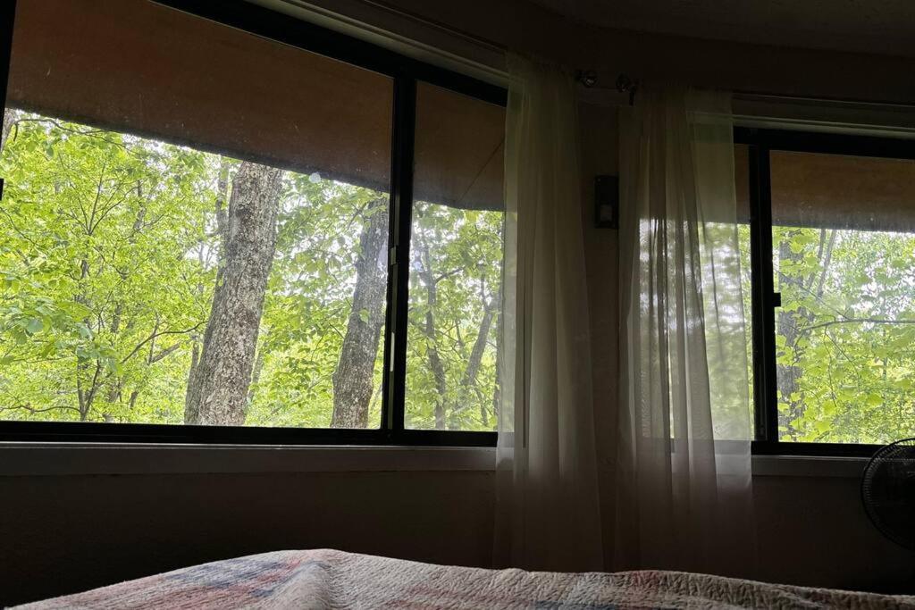 Secluded, Treehouse! Holiday home Gatlinburg