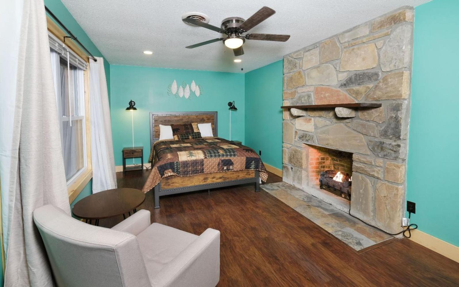 Big Oak Hideaway Villa Gatlinburg
