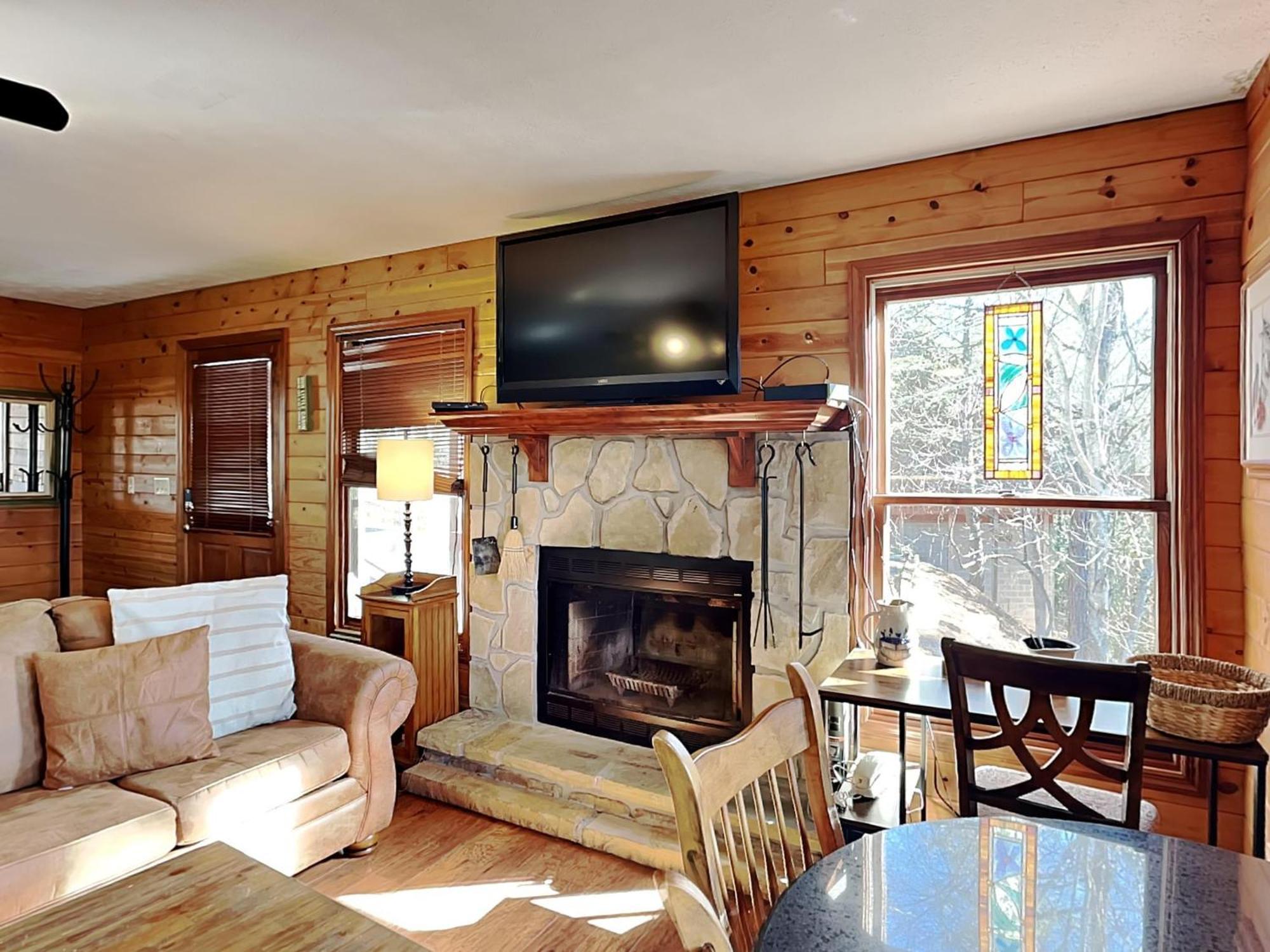 Annies Smoky View Holiday home