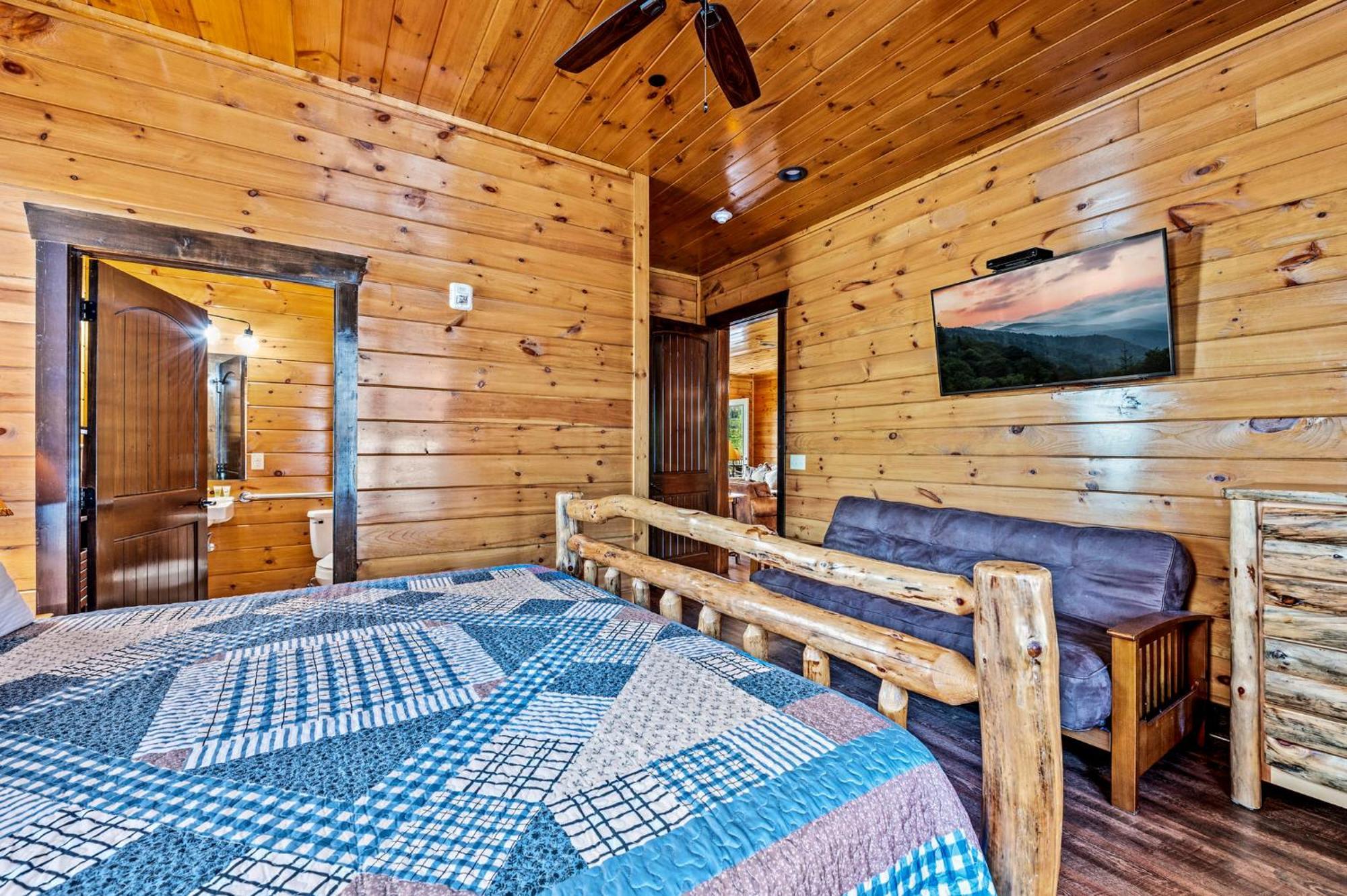 The Majestic Pine Retreat By Stony Brook Gatlinburg