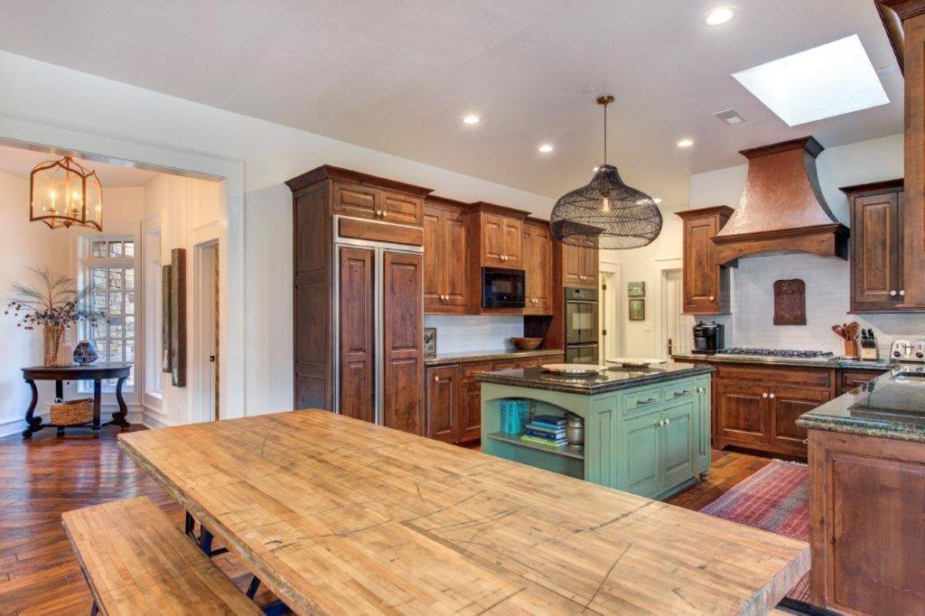 Haven And Hearth By Stony Brook * Gatlinburg