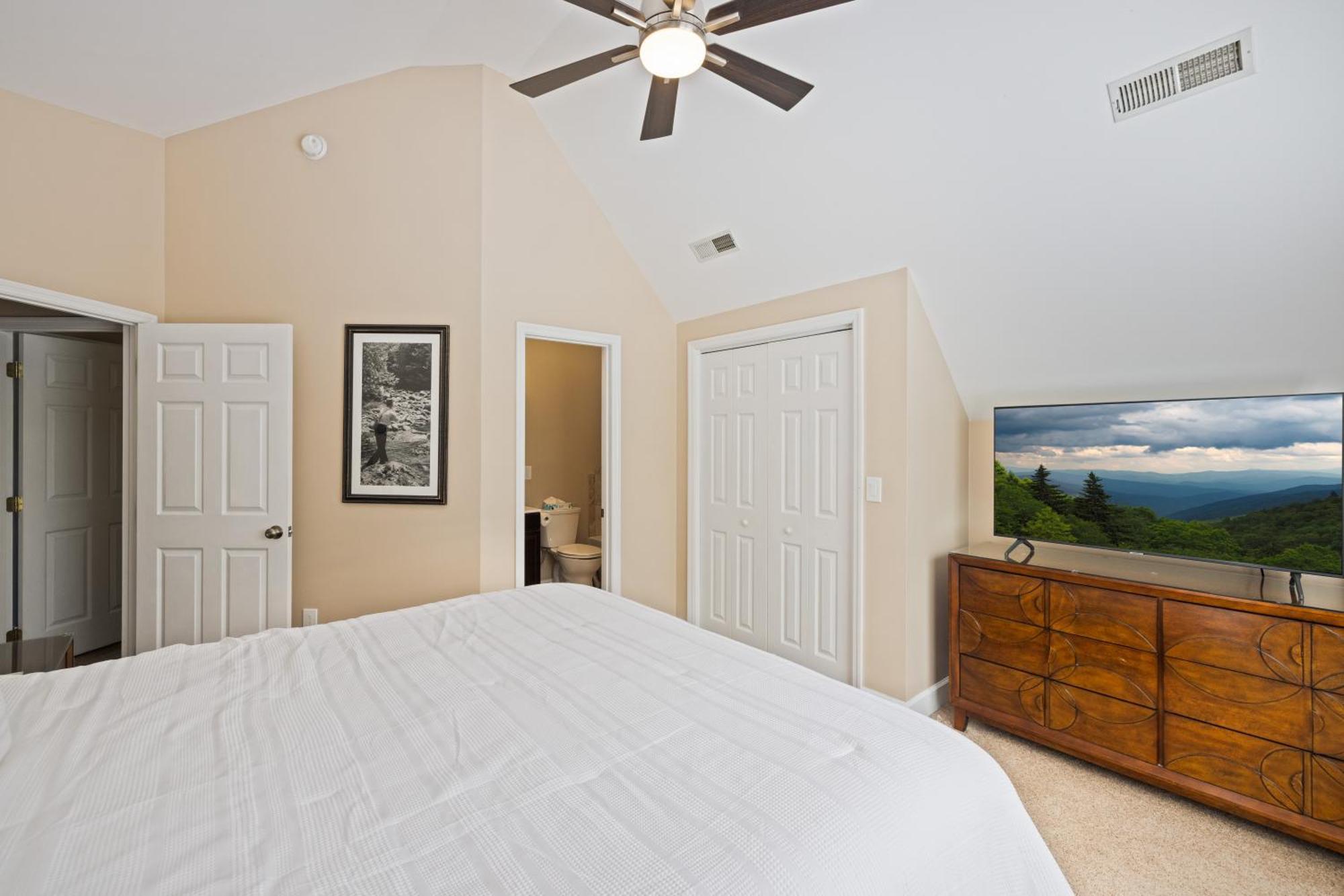 Little Bear Is Located Only A Half-mile Away From Downtown Gatlinburg! Gatlinburg