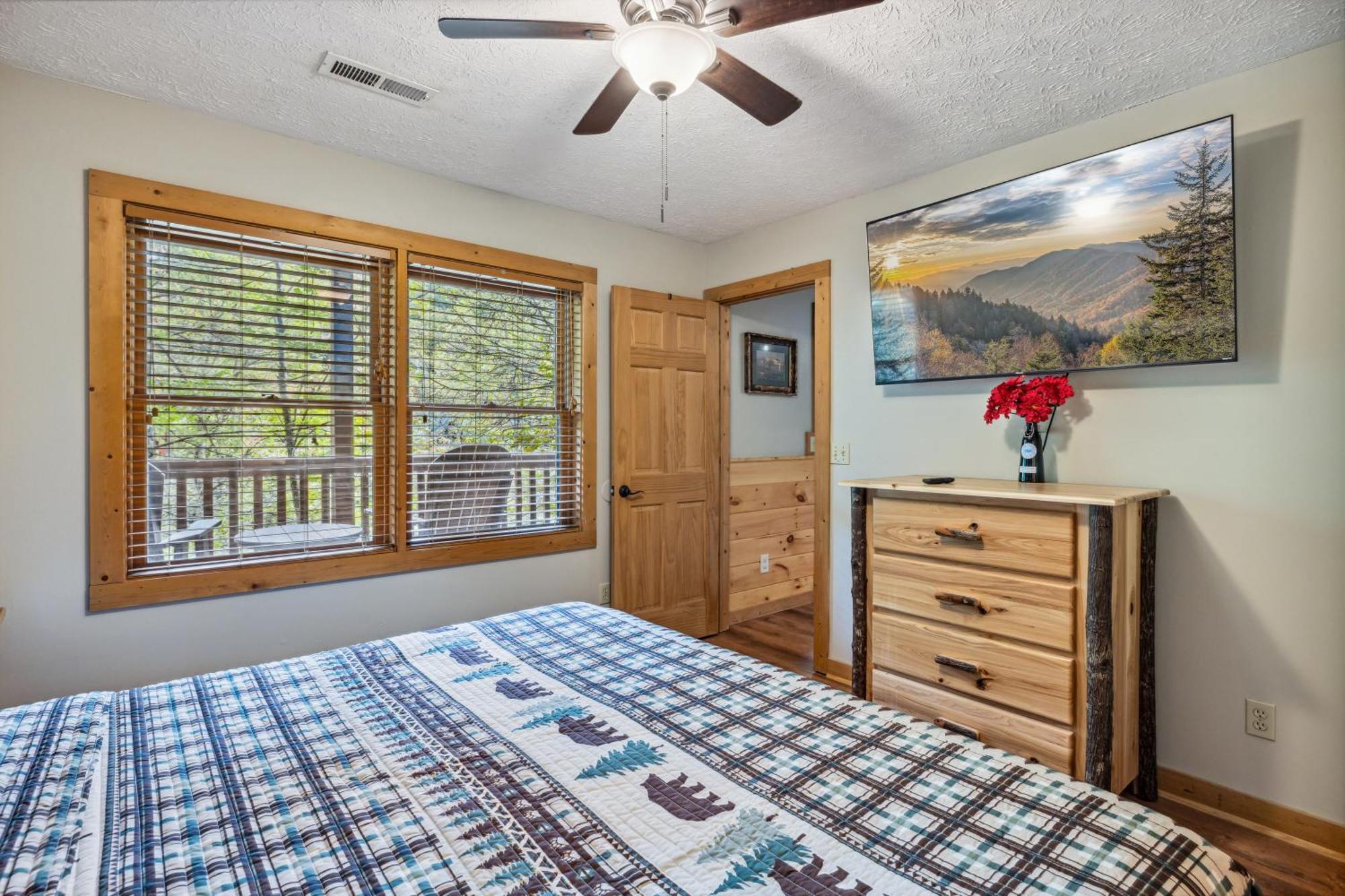 Holiday home The Adventure Located In Black Bear Falls With 3 King Suites! *