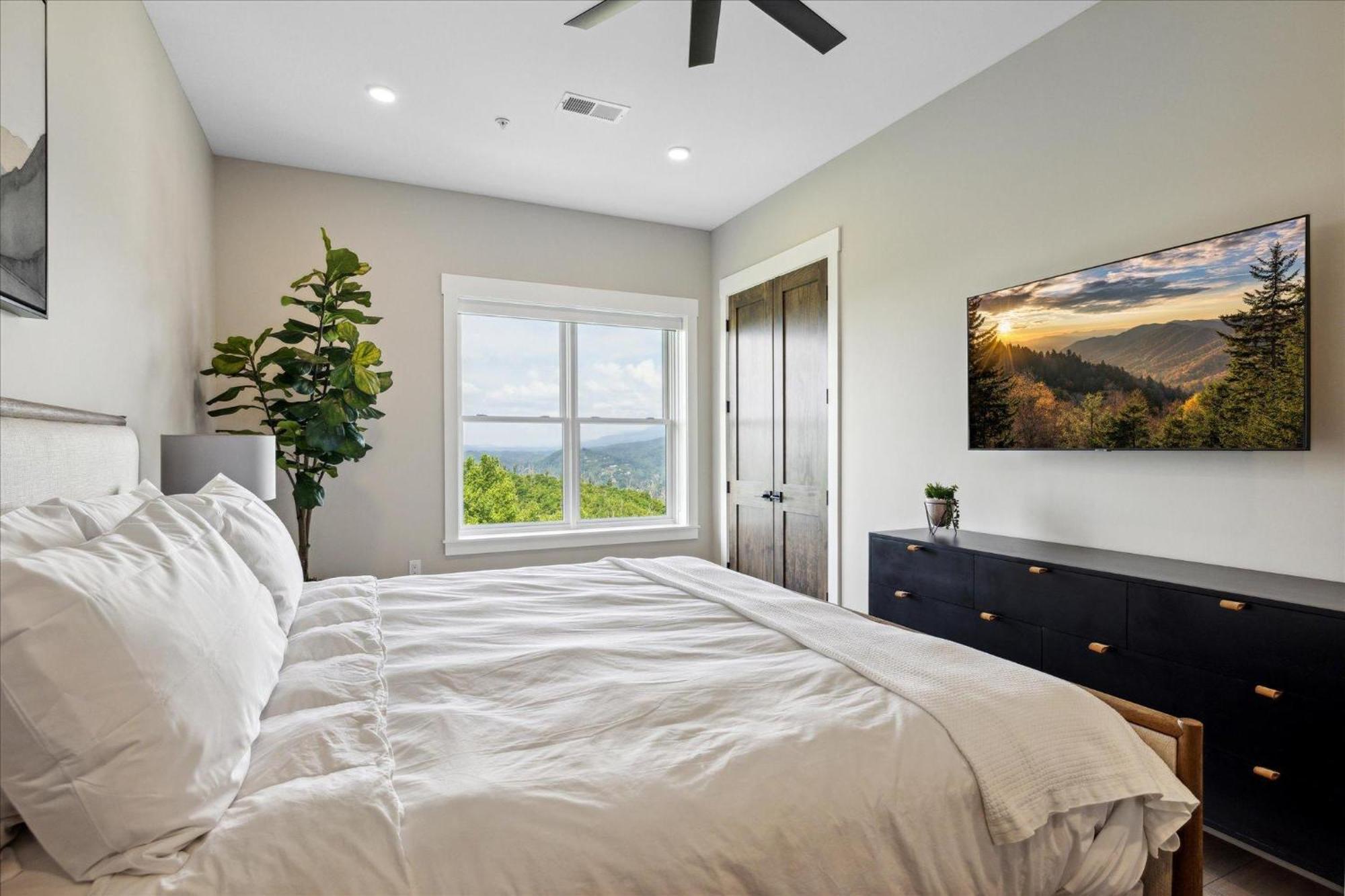 Highlands Of The Smokies 501ph 3br