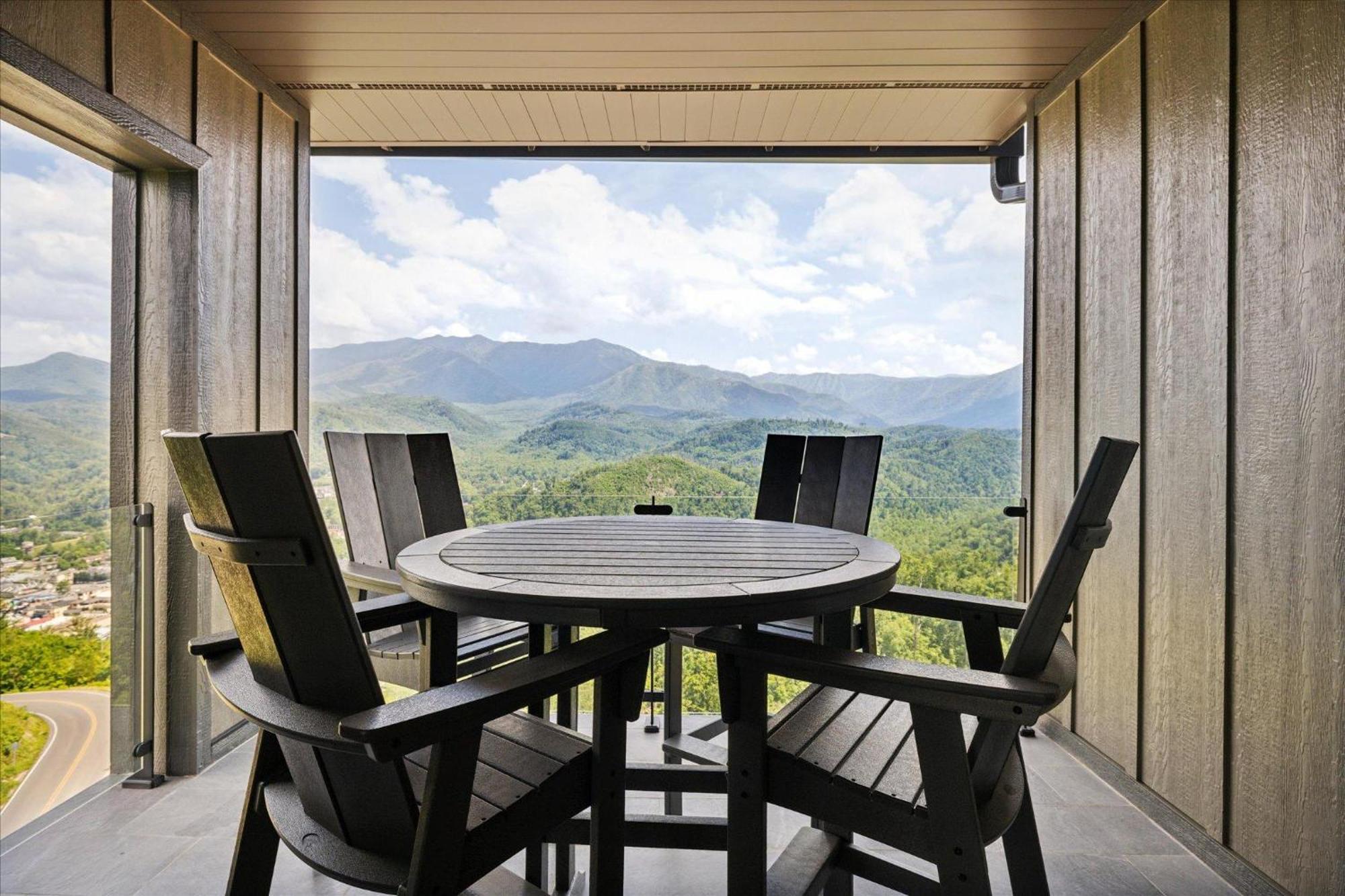 Highlands Of The Smokies 501ph 3br *