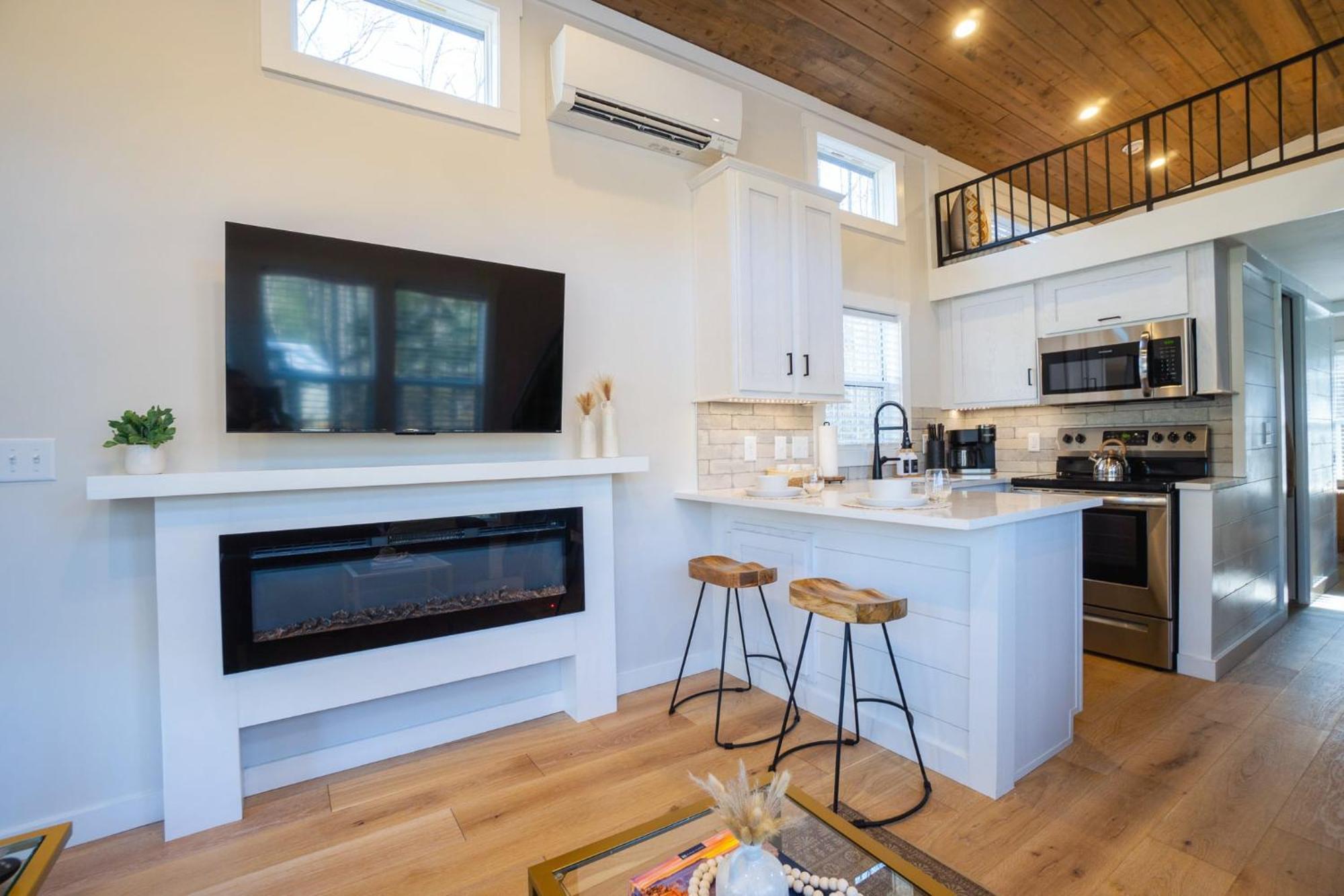 Modern - Gated Community - Woodland Views - Maple Holiday home