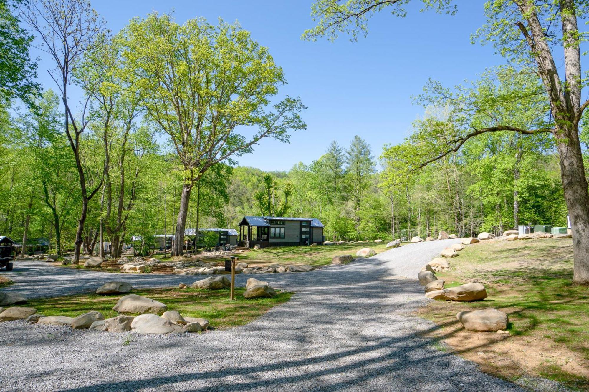 Holiday home Modern - Gated Community - Woodland Views - Maple