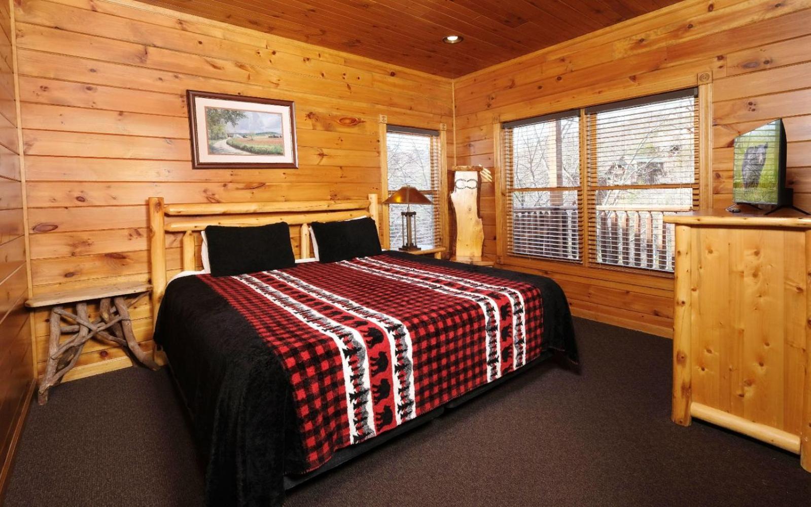 Mountain Getaway And A Theater Gatlinburg
