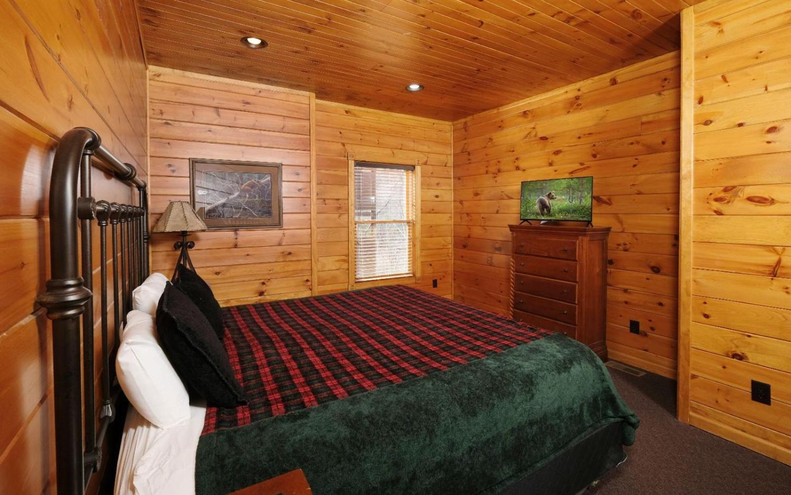Mountain Getaway And A Theater Villa