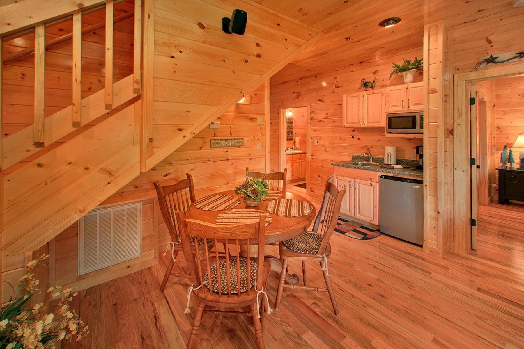 Knotty Pine Delight Holiday home *