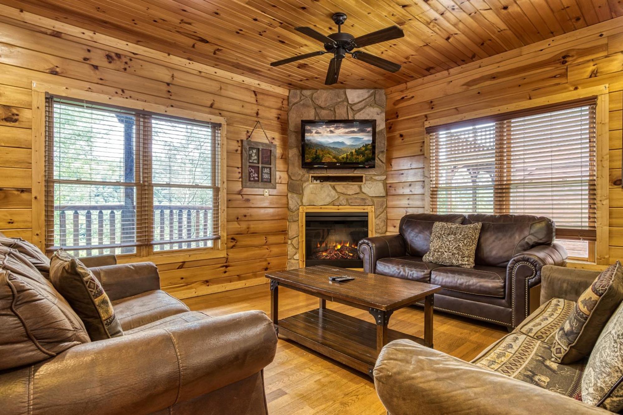 Heights, Hot Tub, Game Room, Theater Room, 1089 Of Free Tickets For Each Paid Day Gatlinburg