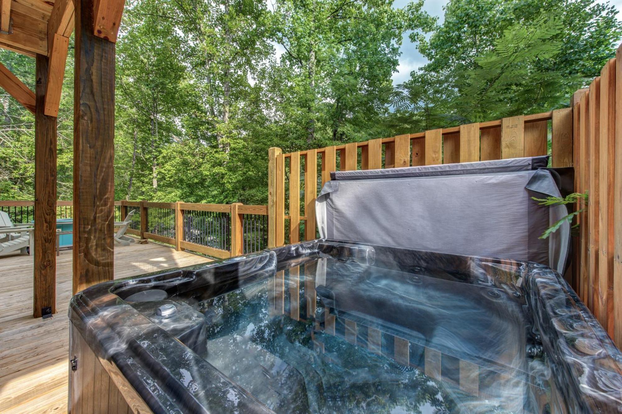 Aqua Vitae Chalet Gatlinburg