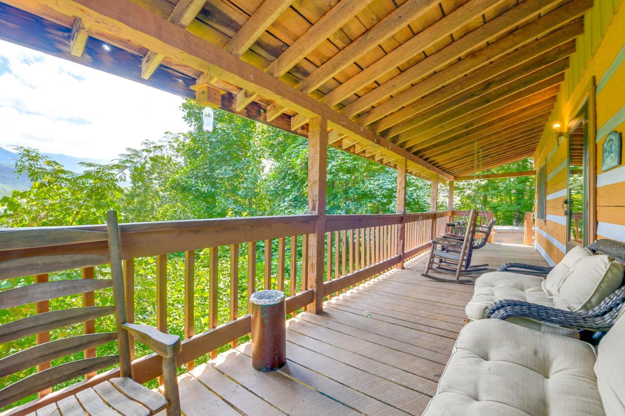 Holiday home Smoky Mountain About 1 Mi To Park! Gatlinburg
