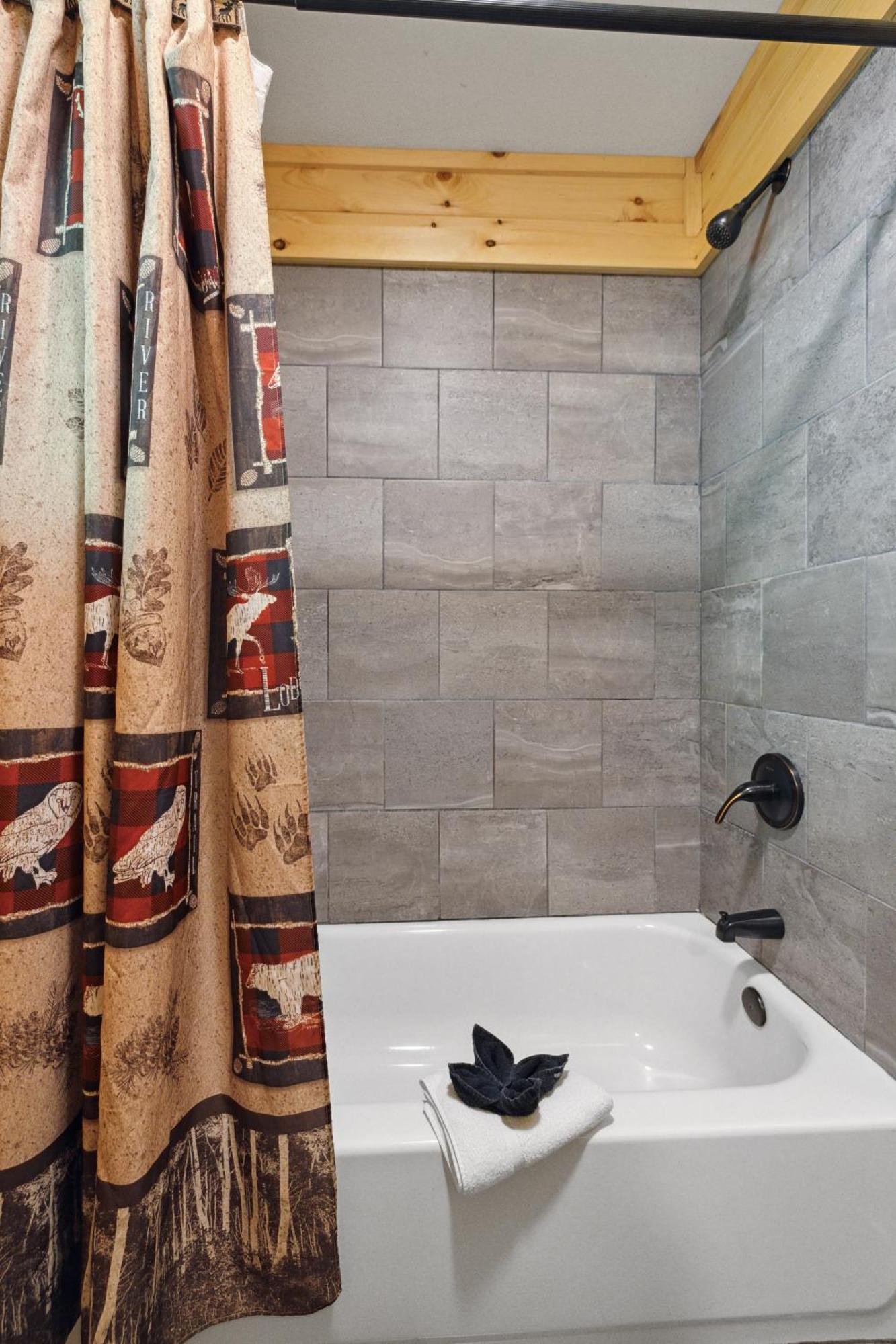 Holiday home Creekside Manor *