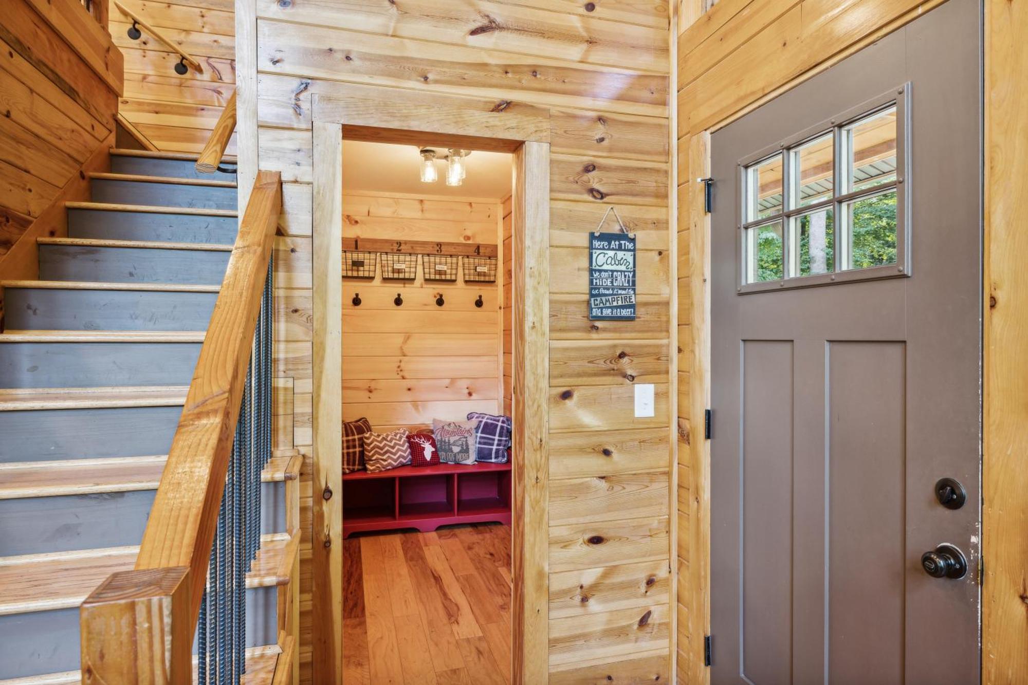 Creekside Manor Holiday home
