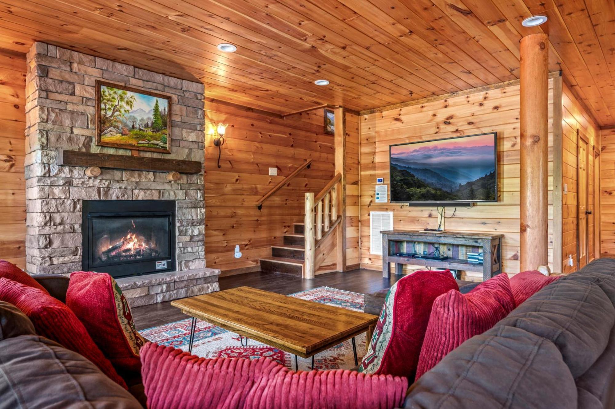 Ridge View Nature And Mountain View - Hot Tub - Firepit - Yard - Games
