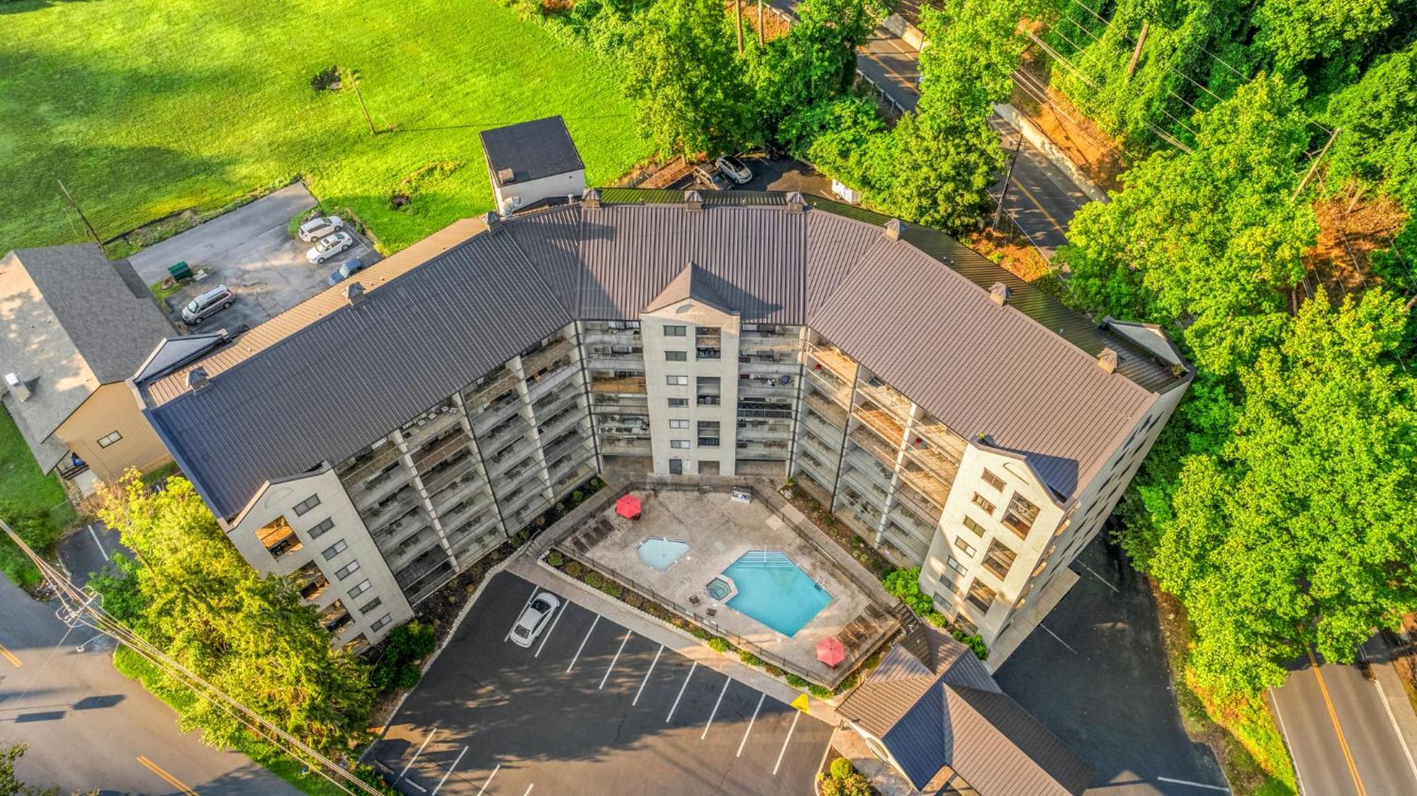 Romance In The Smokies By Distinctive Getaways Holiday home Gatlinburg