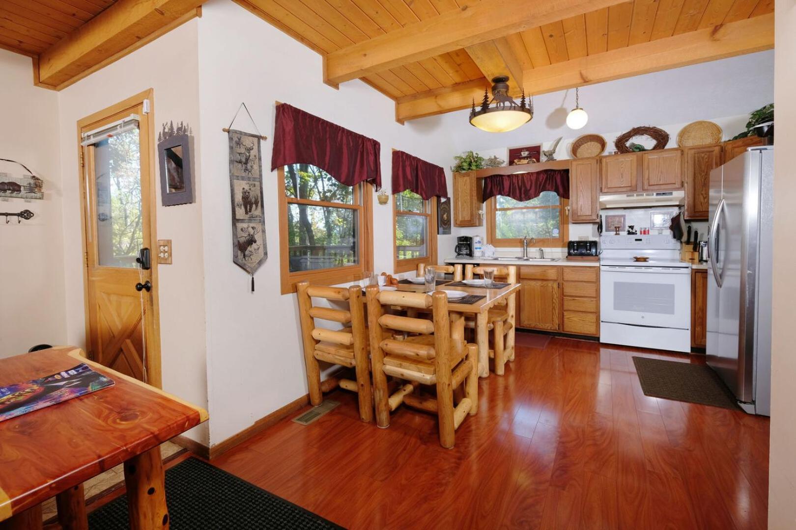 Smoky Mountain High Holiday home *