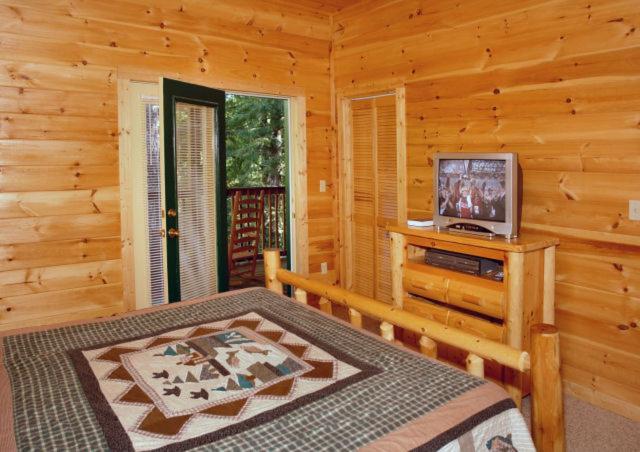 Holiday home Honey Bear Hideaway *