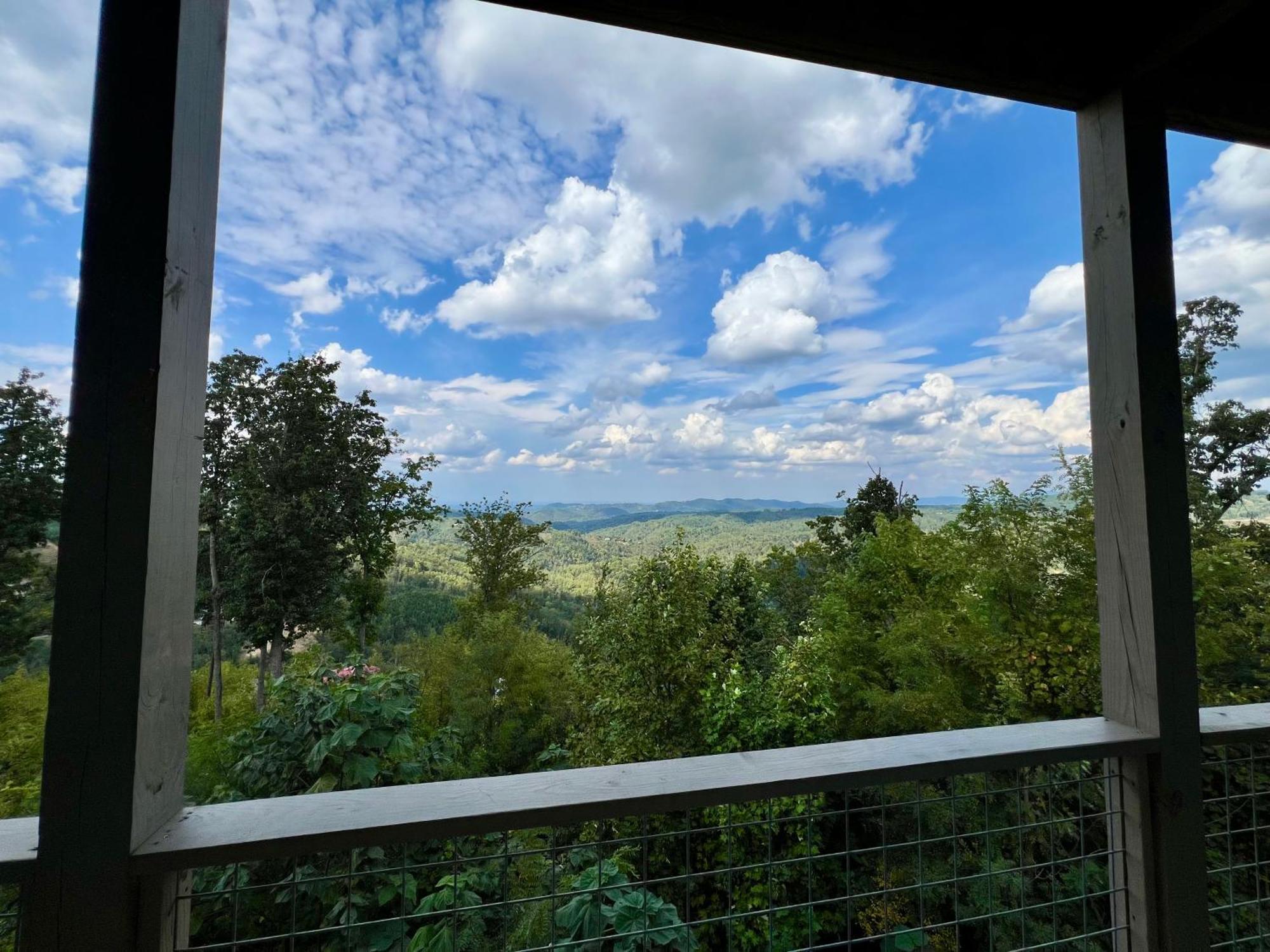 Holiday home Close Enough To Perfect Luxurious 4 Bedroom With Game & Stunning Views