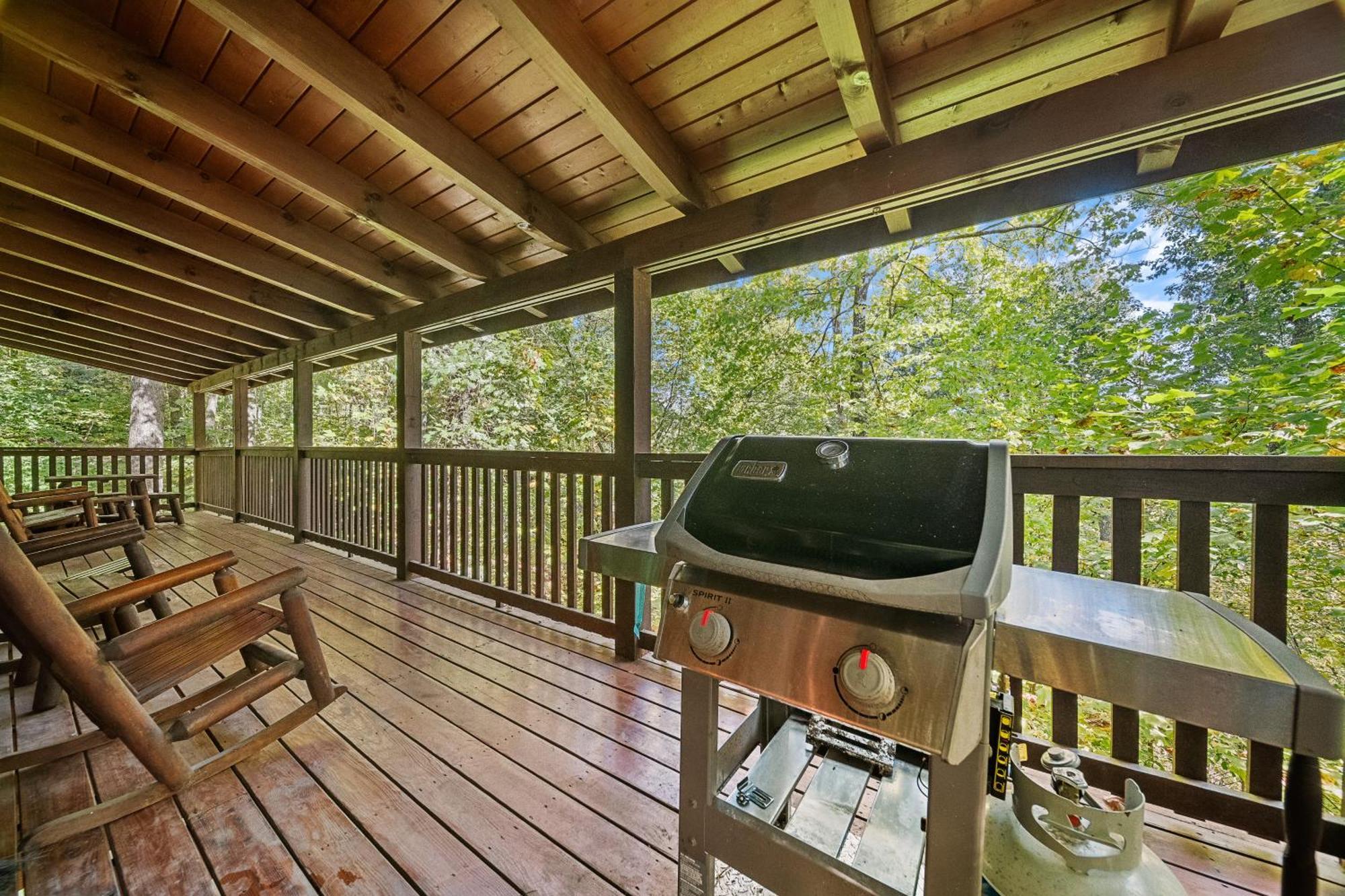 Holiday home Gray Fox Den Theater & Arcade, Hot Tub, Views Gatlinburg