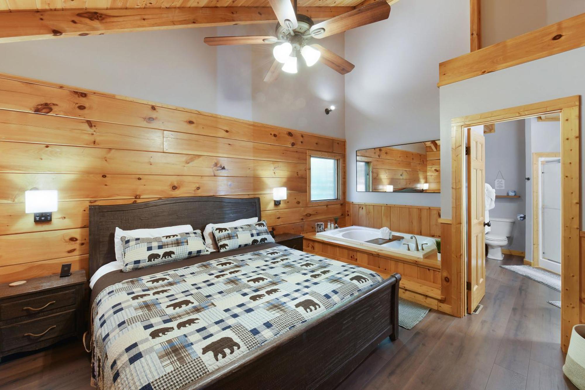 Couples In - 3 Miles To Downtown Holiday home *