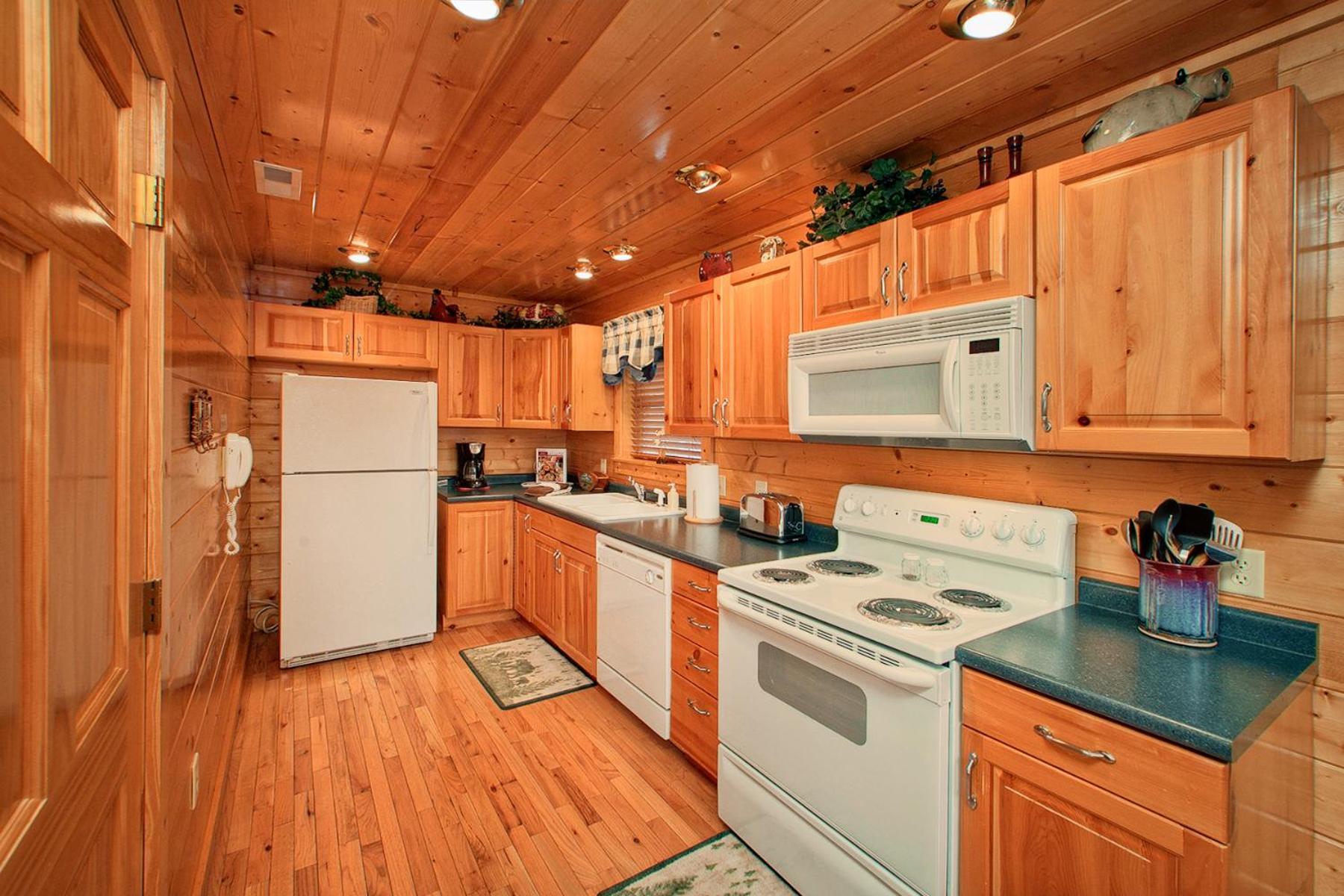 Knotty Pine Delight *