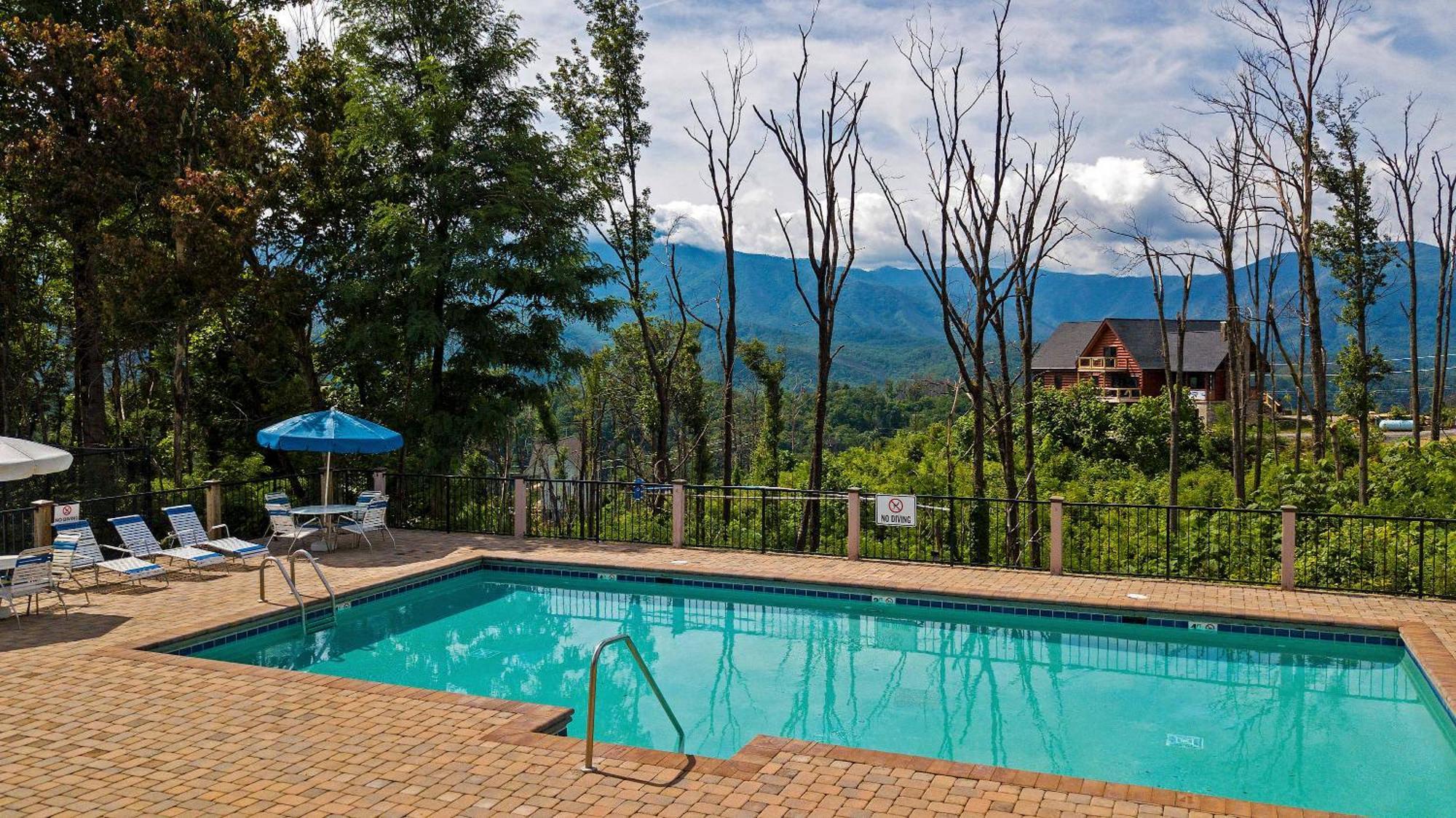 New Luxury - - Mountain View! Holiday home *