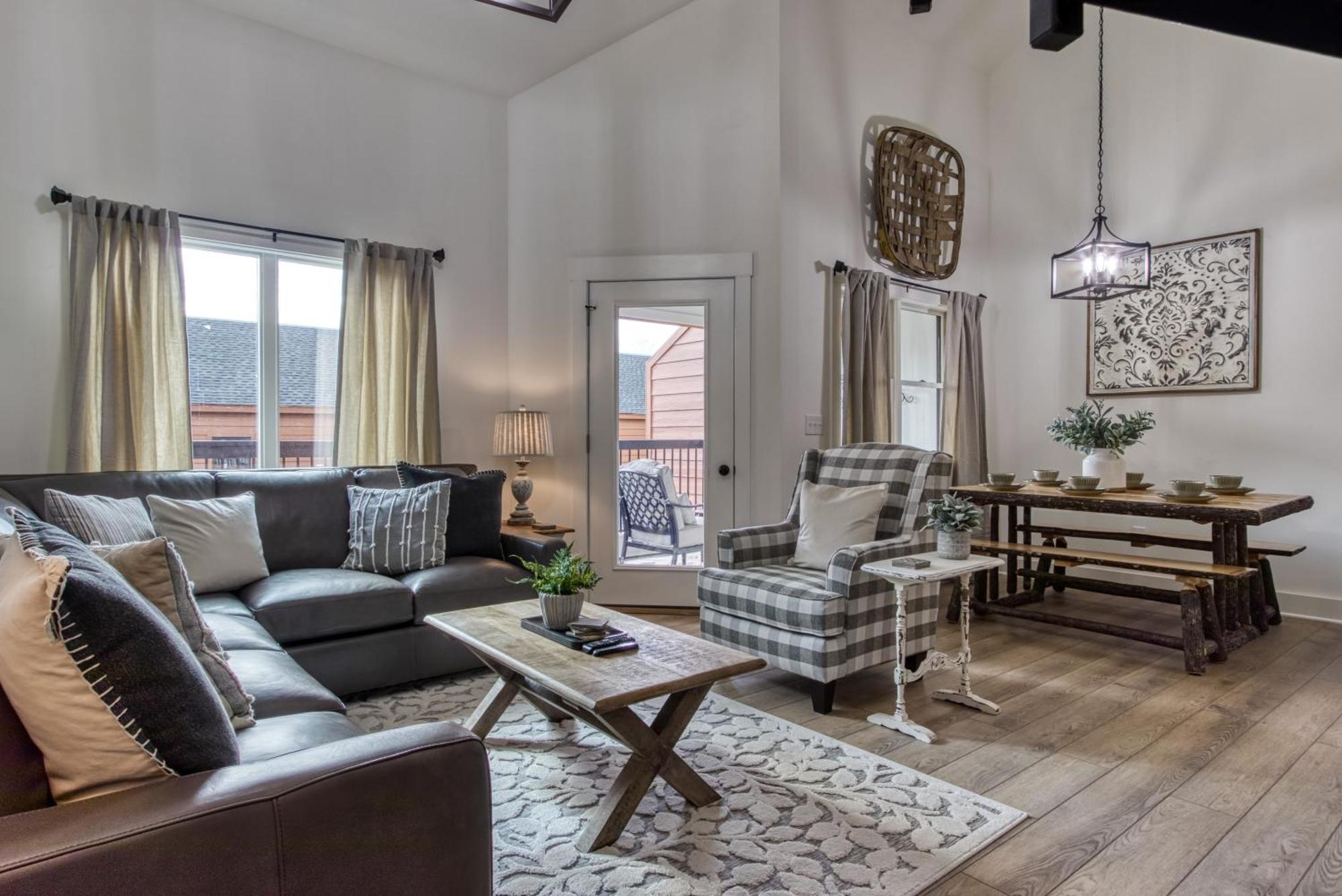 Downtown Prime Location Walk Everywhere In Gatlinburg3bed3bath Sleeps 8 Holiday home Gatlinburg