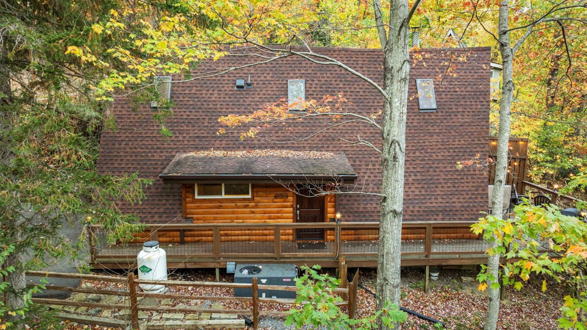 Holiday home 3 Miles To Gsmnp & Dtwn Good Views Hottub A-frame Gatlinburg
