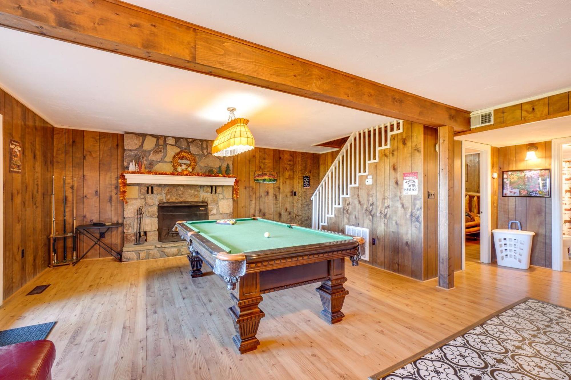 Cozy With Hot Tub And Mountain Views! *
