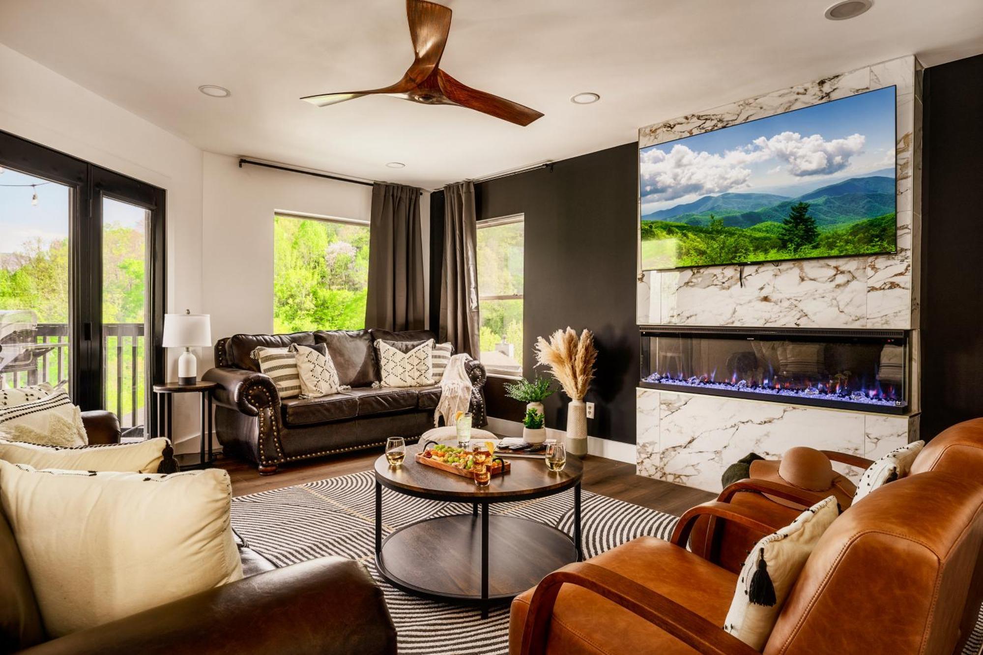 Eagle View 3br 3ba - Retreat - Scenic Mountain Views, Hot Tub, Game Room, Firepit, Foliage - Sleep 8 *