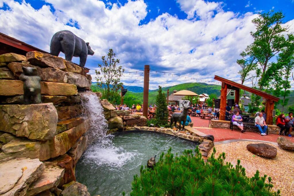Bear Path - Hottub, Pool Table, Arcade Machine, Fireplace - Minutes To Downtown