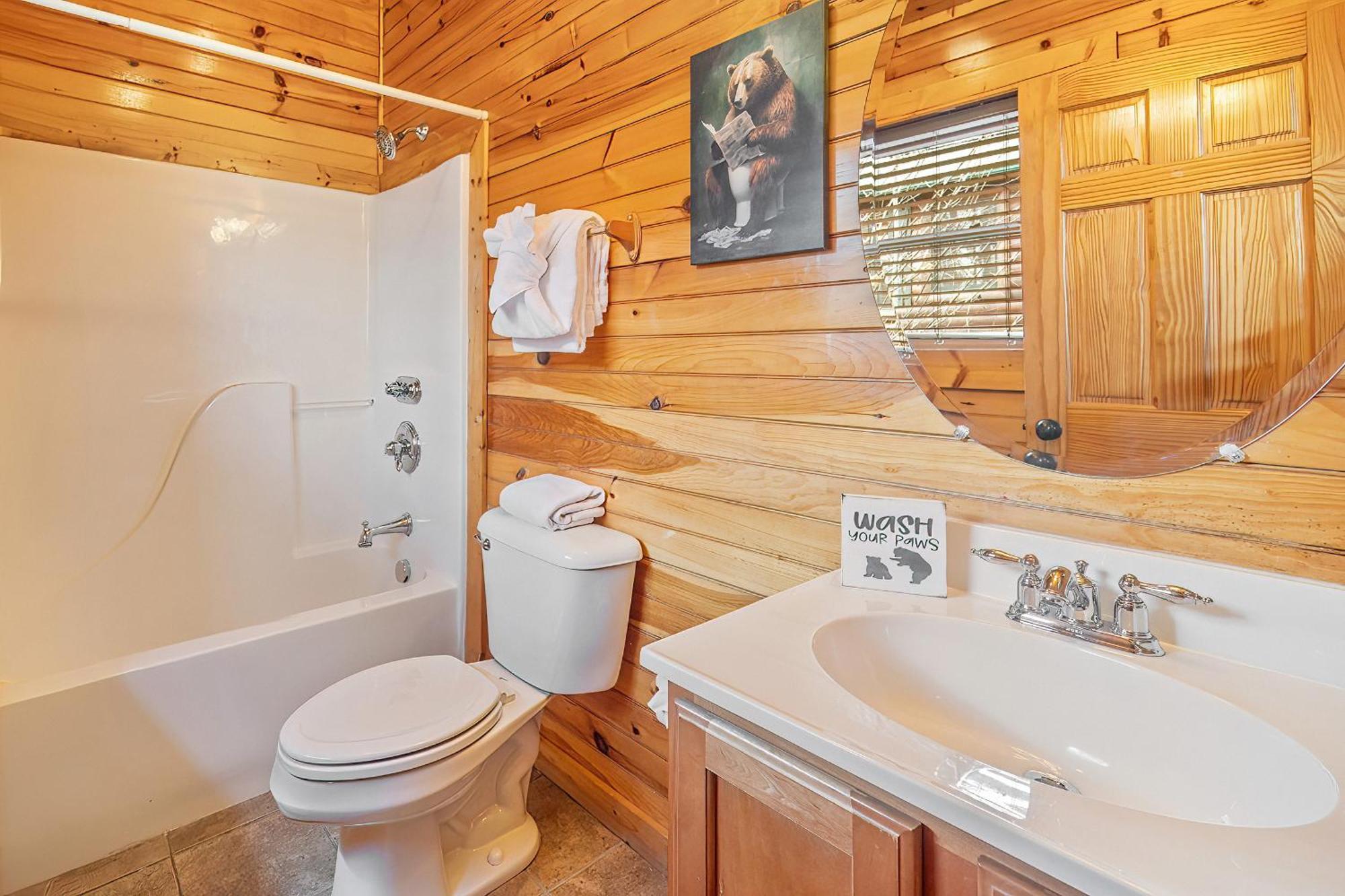 Bear Path - Hottub, Pool Table, Arcade Machine, Fireplace - Minutes To Downtown