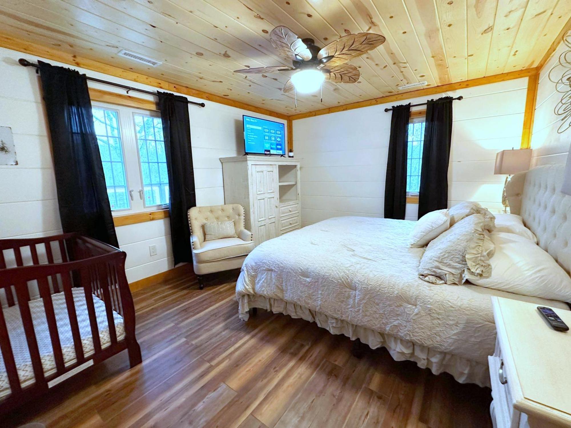 A Secluded Hideaway 3 Bedroom 3 Bath Located In Holiday home Gatlinburg