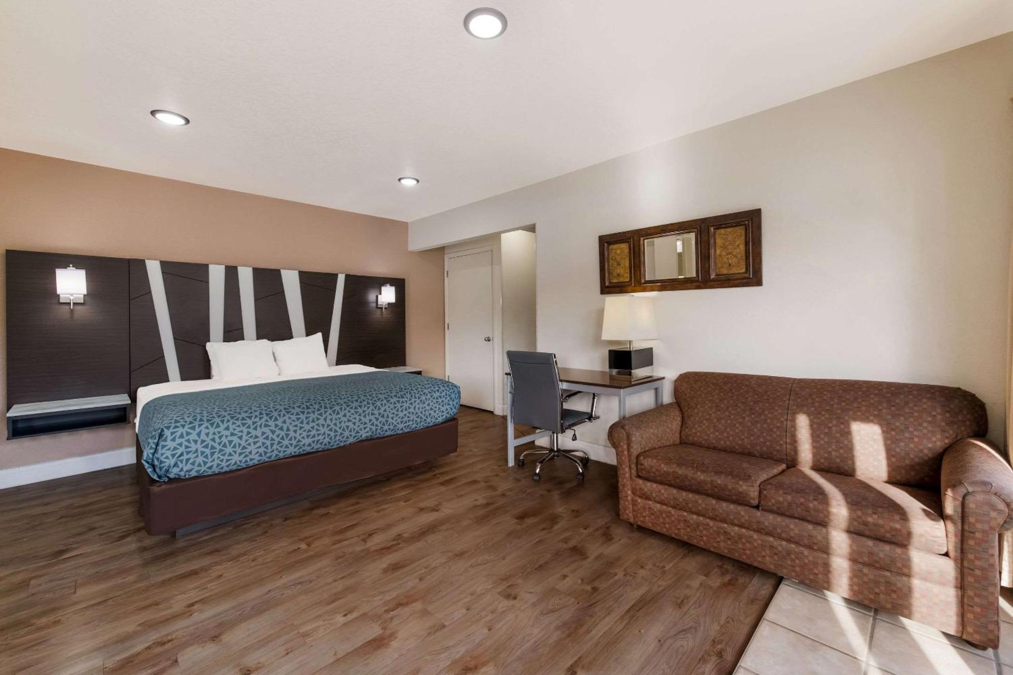 Econo & On The River Hotel Gatlinburg