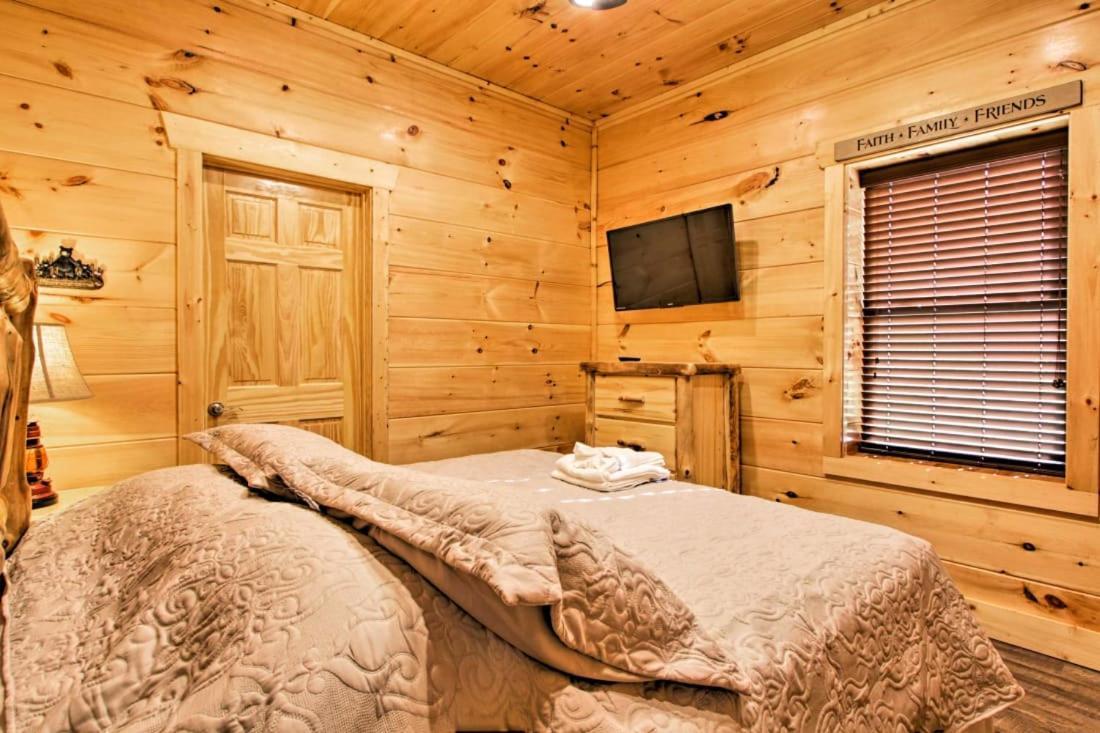 Chalet Smokies View By Eden Crest