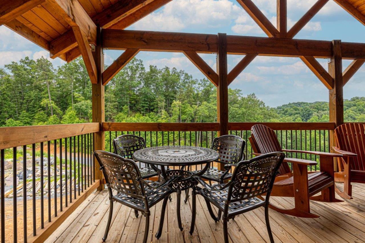 Chalet Almost Heaven By Eden Crest *