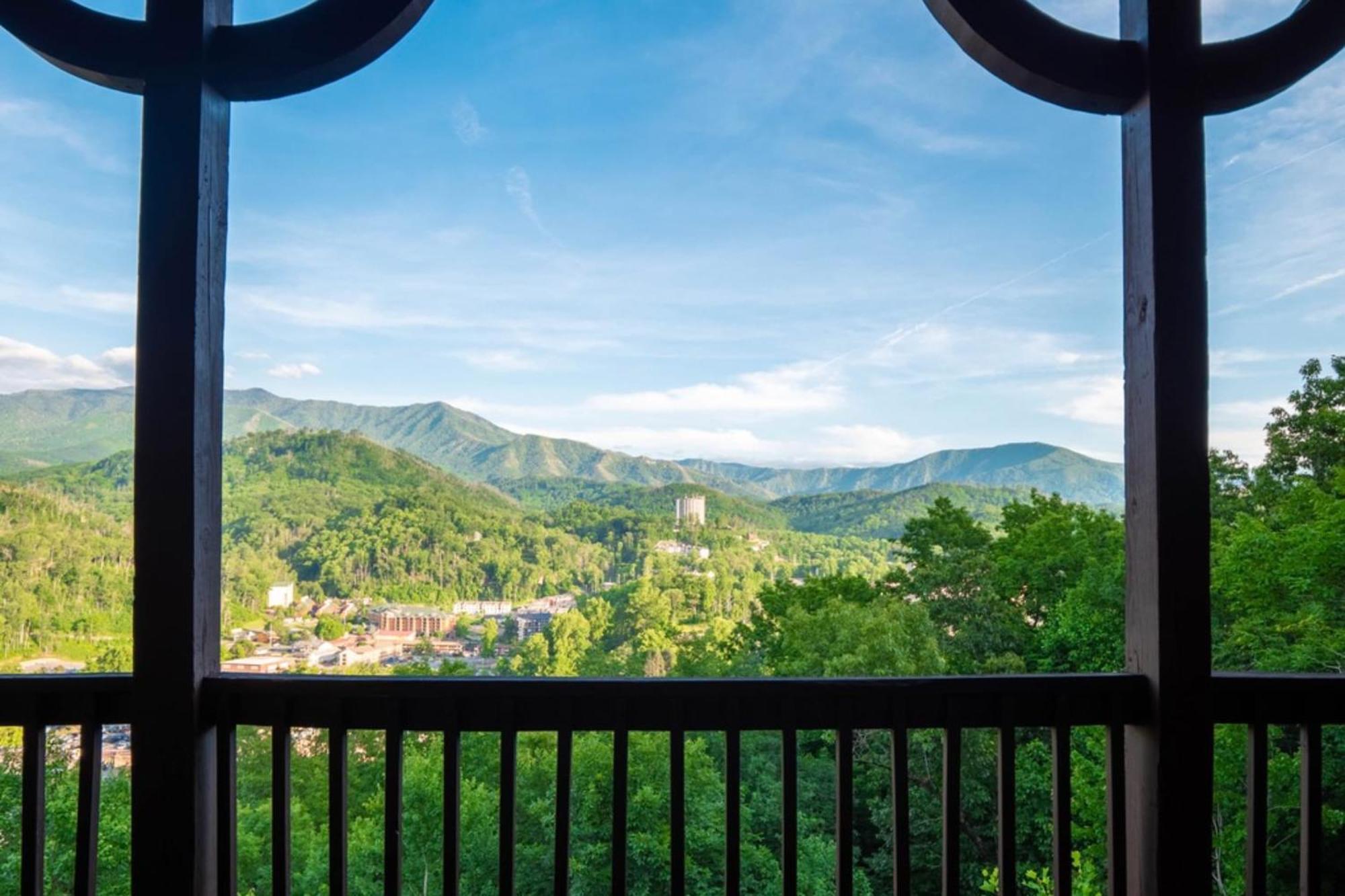 Hickory Ridge By Avantstay Incredible Private Elevated Sleeps 20 *