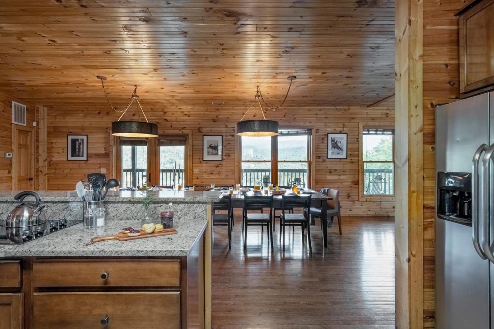 Holiday home Hickory Ridge By Avantstay Incredible Private Elevated Sleeps 20 *