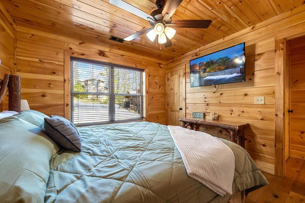 Bobcat Den By Eden Crest Gatlinburg